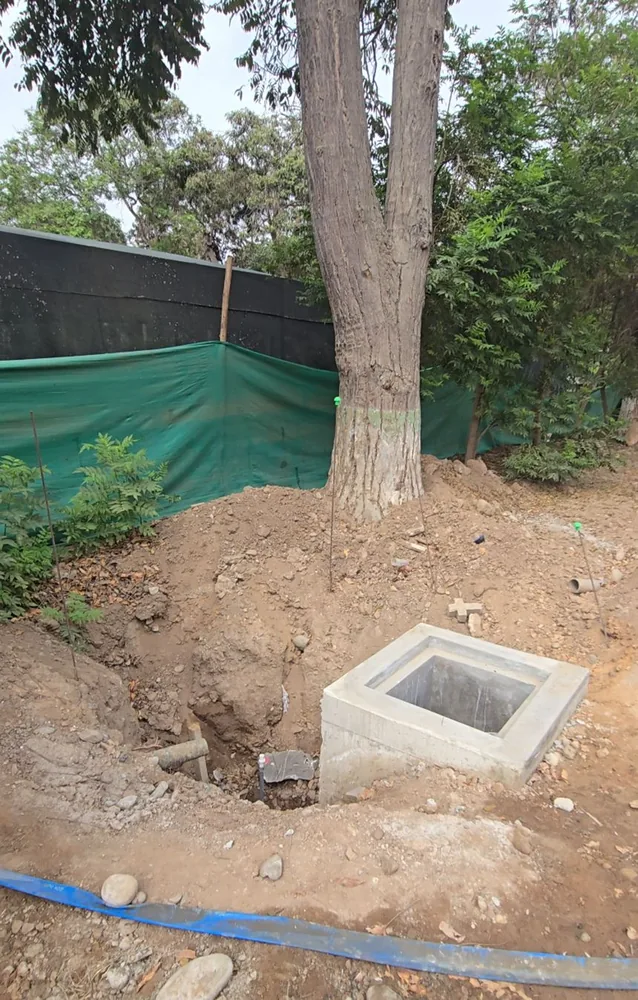 El pozo de 120 m, caja de concreto y excavación
